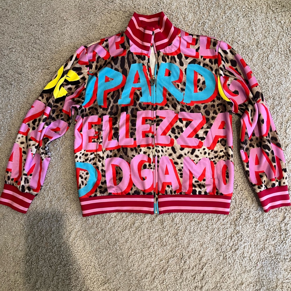 Dolce & Gabbana amore leopard print/graffiti light jacket.